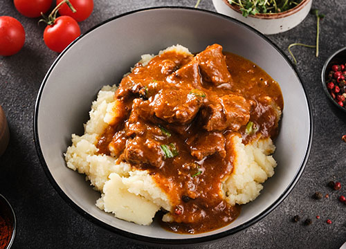 Goulash con puré