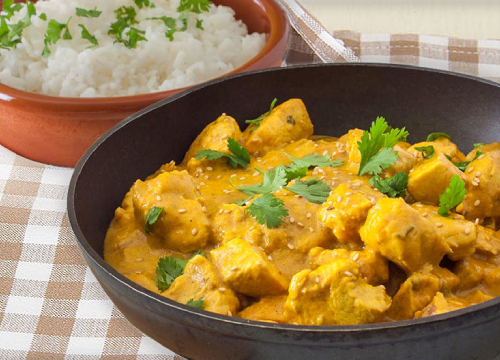 Pollo con curry de coco 